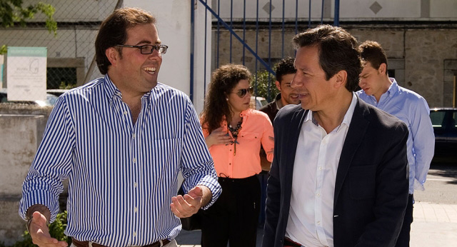 Carlos Floriano con el alcalde de Trujillo, Alberto Casado