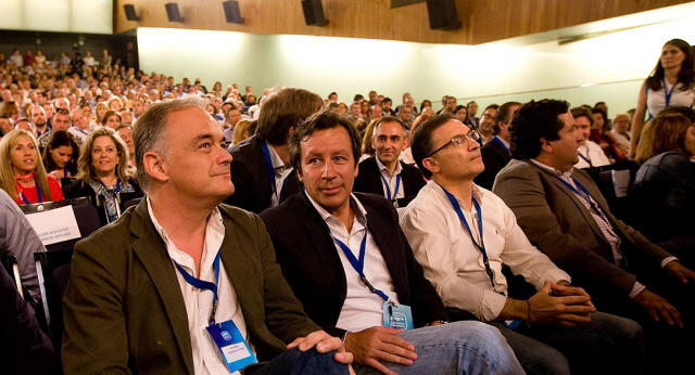 Carlos Floriano y Esteban González Pons en la inauguración de la Convención del PPCV