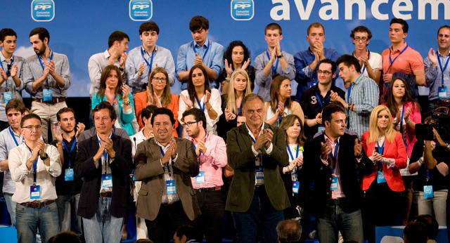 Carlos Floriano y Esteban González Pons en la inauguración de la Convención del PPCV