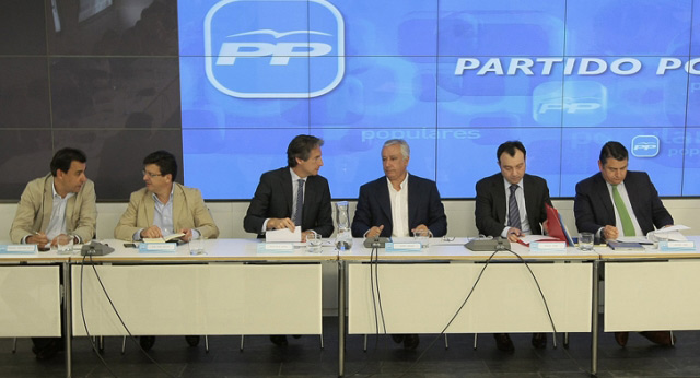 Javier Arenas preside una reunión previa al Consejo Territorial de la FEMP