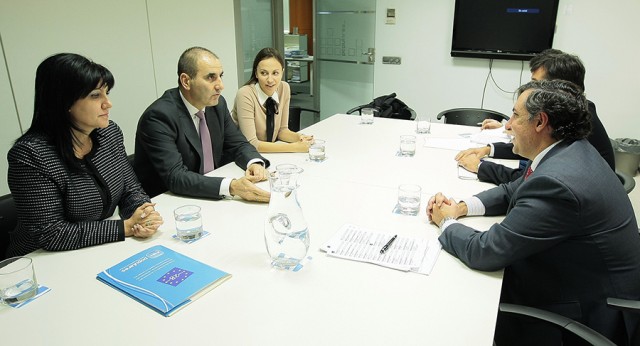 JoseÌ RamoÌn GarciÌa se reuÌne con el vicepresidente del Partido Ciudadanos por el desarrollo europeo de Bulgaria