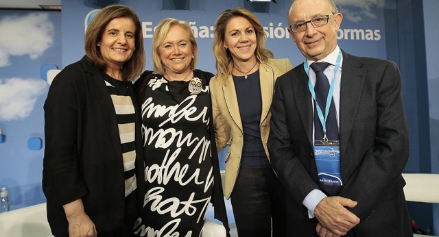 Fátima Báñez, Mercedes Fernández, María Dolores de Cospedal y Cristóbal Montoro