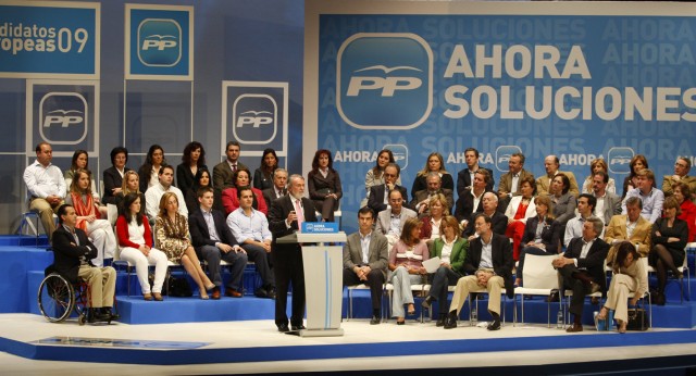 Mayor Oreja durante su intervención