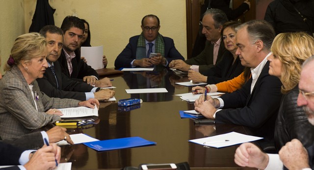 Esteban González Pons se reúne con empresarios en Melilla