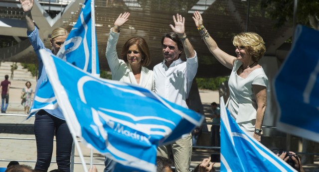 Cristina Cifuentes junto a Esperanza Aguirre, José María Aznar, y Ana botella en Madrid