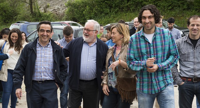 Miguel Arias Cañete visita Cantabria