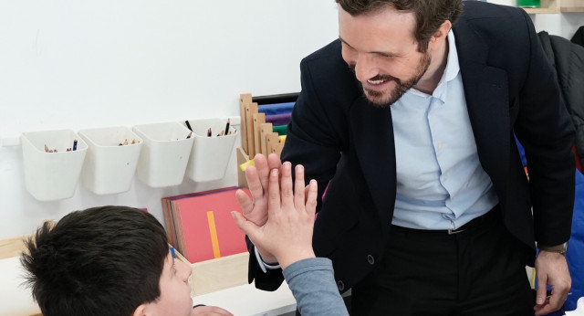 Pablo Casado visita la Fundación Querer