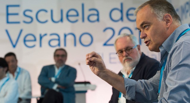 Arias Cañete y González Pons en la Escuela de Verano del PP