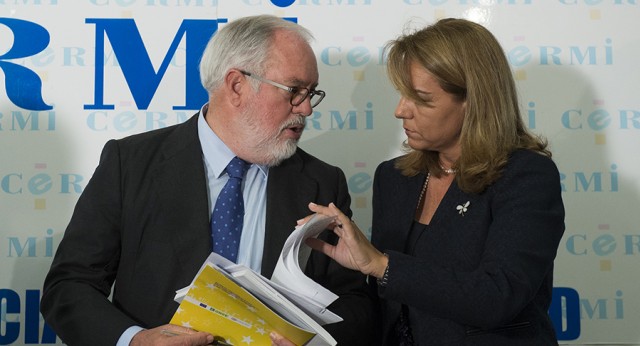 Miguel Arias Cañete con Susana Camarero