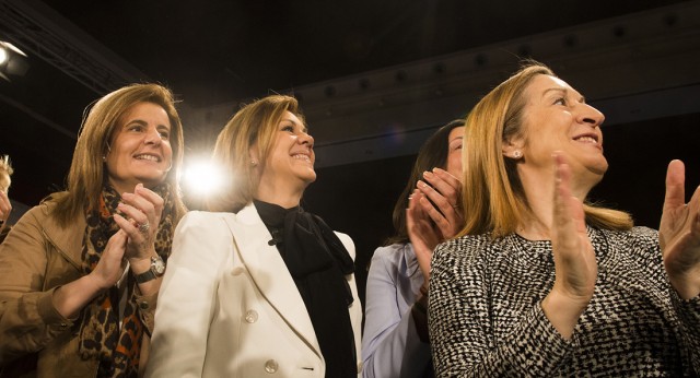 Mª Dolores de Cospedal, Ana Pastor y Fátima Báñez en el acto "Cuestión de iguales"