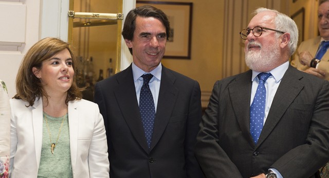 Soraya Sáenz de Santamaría, José María Aznar y Miguel Arias Cañete