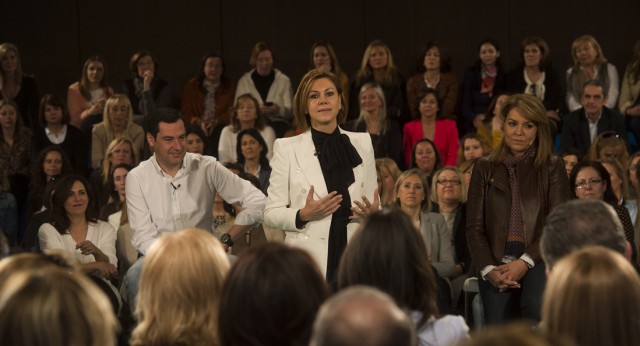 Mª Dolores de Cospedal y Juanma Moreno en el acto "Cuestión de Iguales"