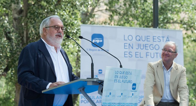 Miguel Arias Cañete durante su intervención