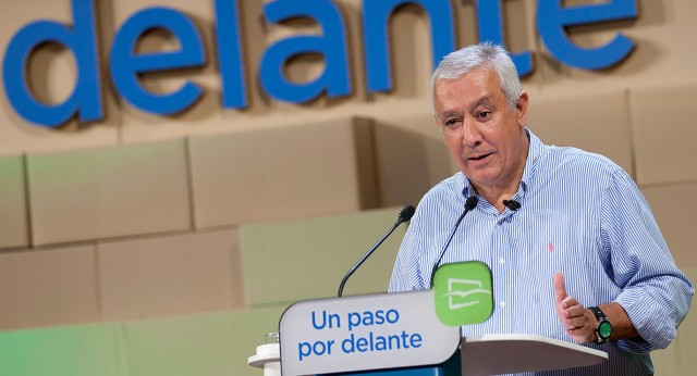 Javier Arenas durante su intervención