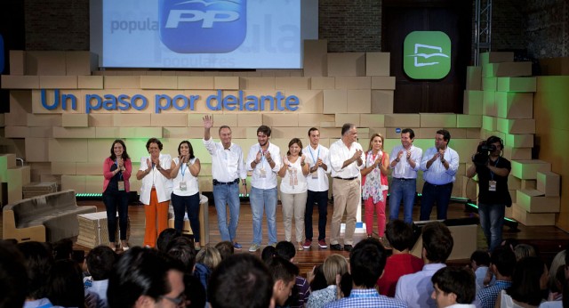 Clausura del seminario de NNGG en Valencia. 