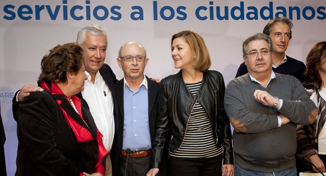 Rita Barberá, Javier Arenas, Cristobal Montoro, María Dolores de Cospedal, Juan Ignacio Zoido e Íñigo de la Serna durante el acto