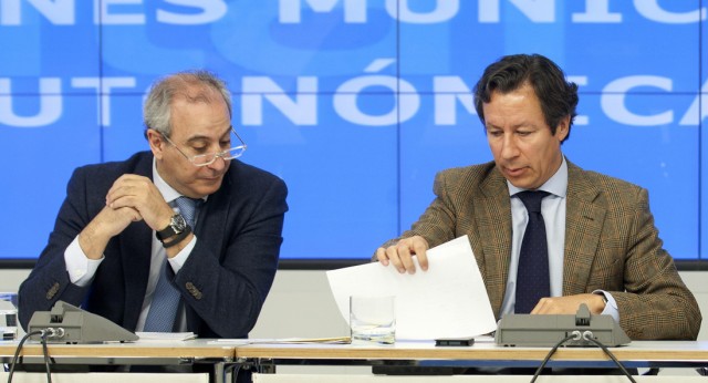 Juan Carlos Vera y Carlos Floriano en la primera reunión del Comité de Campaña