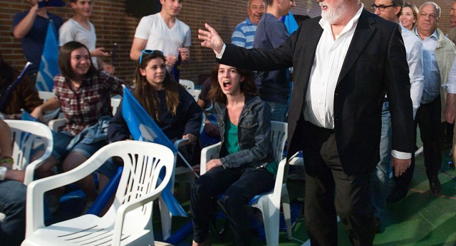 Miguel Arias Cañete en Las Navas del Marqués, Ávila