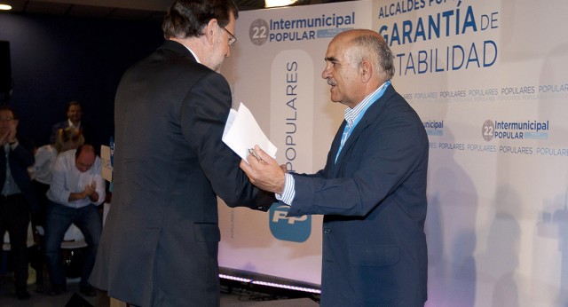 Alberto Garre junto al presidente del Gobierno, Mariano Rajoy en la 22 Intermunicipal PP