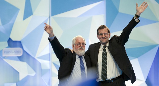 Mariano Rajoy con Miguel Arias Cañete en el acto de Valencia