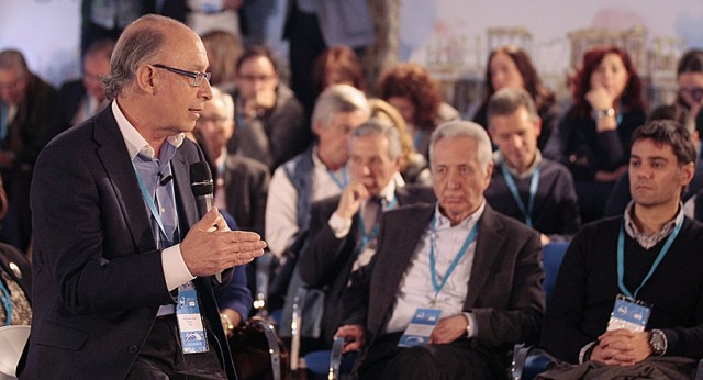 Cristóbal Montoro en el Debate Bajamos los impuestos