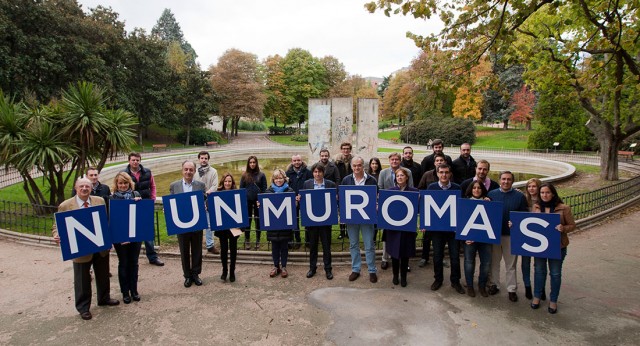 Visita a los restos del Muro de Berlín con motivo del 25 aniversario de su derrumbamiento