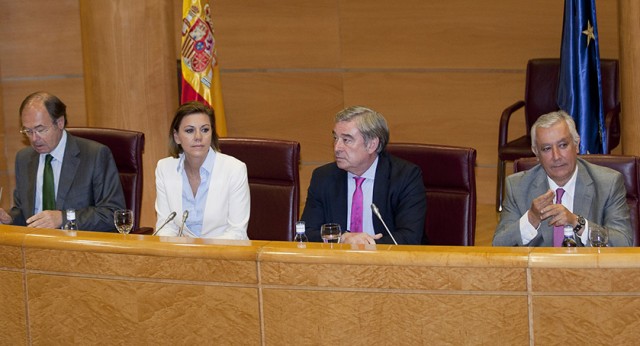 María Dolores de Cospedal preside la reunión del GPP en el Senado