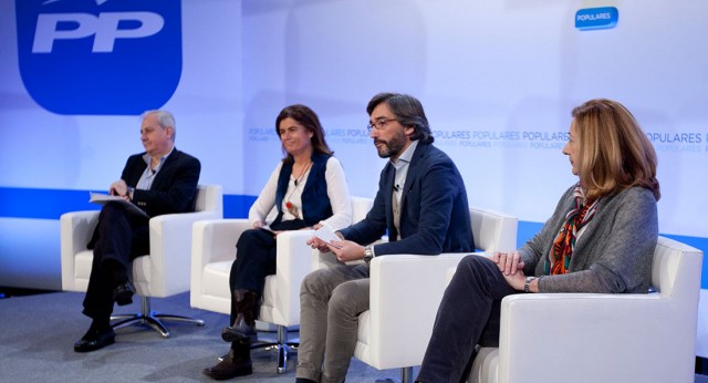 Antonio Dorado, Carmen Sánchez-Cortés, Iñaki Oyarzábal en el Foro Más Justicia, Mejor Sociedad