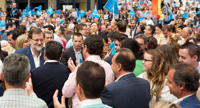 Rajoy a su llegada al recinto del acto del Partido Popular en Alicante
