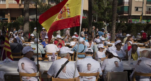 Algunos de los asistentes al acto de Badalona