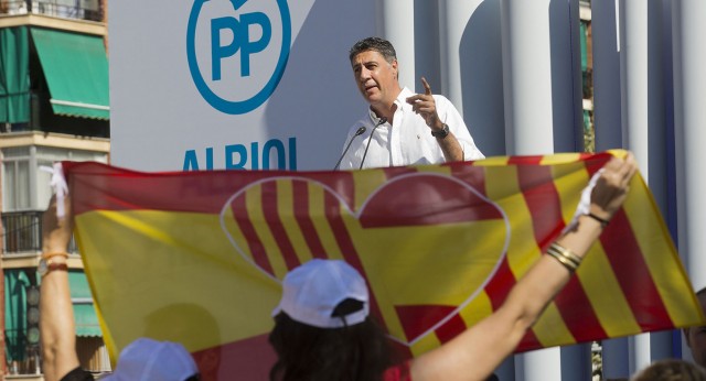 Xavier García Allbiol en un acto de campaña en Badalona