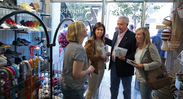 Javier Arenas y Marisa Xandri visitan el Eje Comercial de Lleida