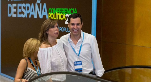 La Presidenta del PPC, Alicia Sánchez-Camacho junto al Presidente del PP Andaluz, Juanma Moreno