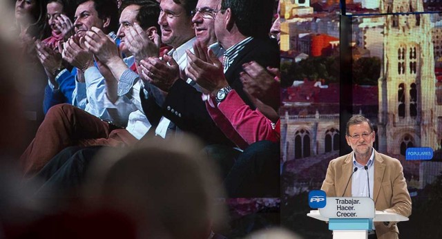 Mariano Rajoy intervienen en un mitin del PP de CyL en Burgos