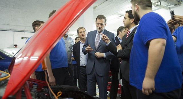 Mariano Rajoy durante su visita a un centro de Formación Profesional