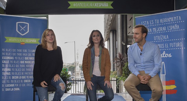 Ana Isabel Pérez, Andrea Levy y Javier Dorado en un acto de Nuevas Generaciones