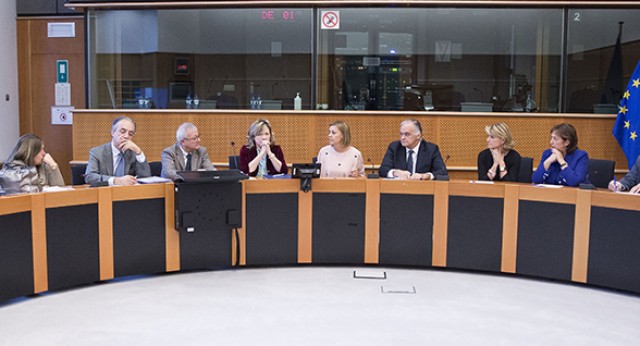 María Dolores de Cospedal se reúne con el Grupo Popular en el Parlamento Europeo
