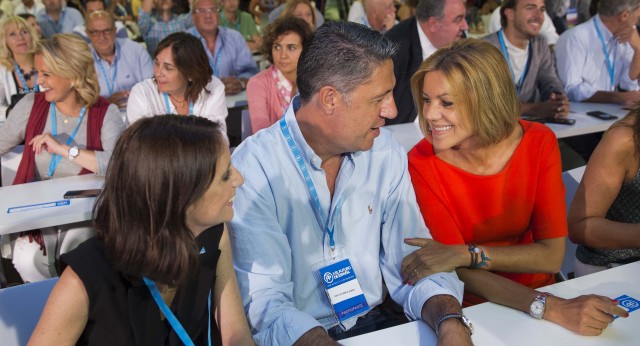 María Dolores de Cospedal con Xavier Garcia Albiol y Andrea Levy durante la Escuela de Verano