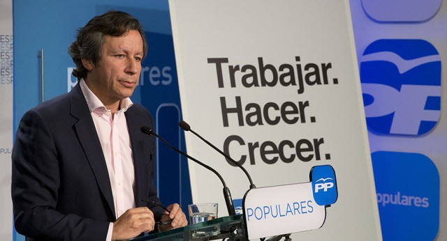 El vicesecretario de Organización y Electoral del PP, Carlos Floriano, presenta el lema de campaña para las elecciones del 24M