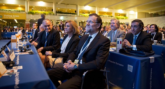 Mariano Rajoy con María Dolores de Cospedal y Esteban González Pons