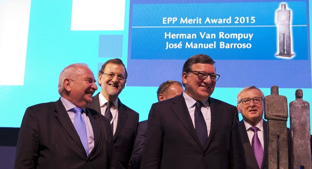 Mariano Rajoy en la entrega de premios a Van Rompuy y a Durao Barroso