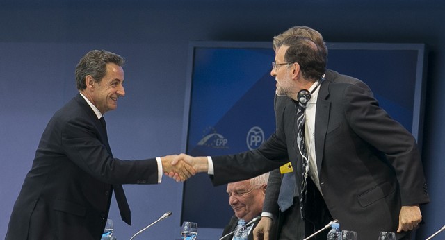 Mariano Rajoy saluda a Nicolas Sarkozy