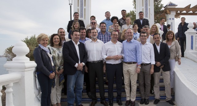 El Presidente Rajoy junto con las candidaturas autonómica y local del PP