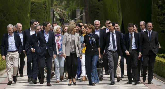 Los candidatos llegan al acto de presentación 