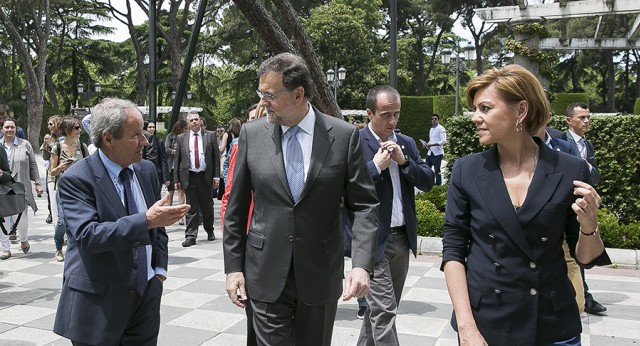 Mariano Rajoy y María Dolores de Cospedal durante el acto de presentación de candidatos