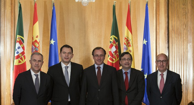 Alfonso Alonso se reúne con el PSD y CDS-PP