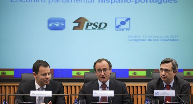 Alfonso Alonso se reúne con el PSD y CDS-PP