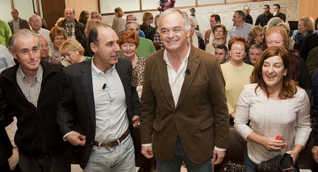 Esteban González Pons con Ignacio Diego en la Convención