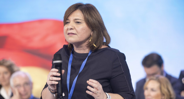 La candidata del PP en la Comunidad Valenciana, Isabel Bonig, durante su intervención en la Convención Nacional