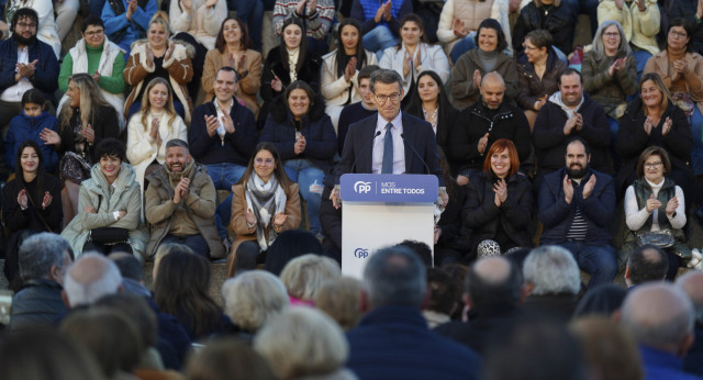 Alberto Núñez Feijóo clausura un acto en Mos